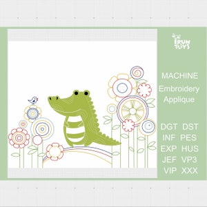 Könnte beinhalten: Maschinenstickerei-Applikationsdesign mit einem grünen Alligator mit gestreiftem Bauch, einem kleinen blauen Vogel und bunten Blumen. Das Design ist in folgenden Formaten verfügbar: DGT, DST, INF, PES, EXP, HUS, JEF, VP3, VIP, XXX.