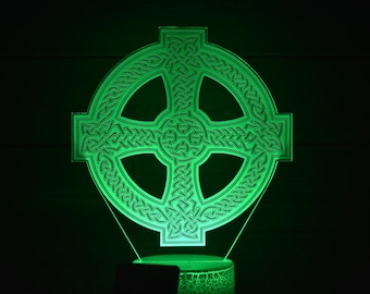 Celtic Knot (Cross) LED sign perfect as a gift for your Irish family or friends to place in man caves, bars, garages, desks.