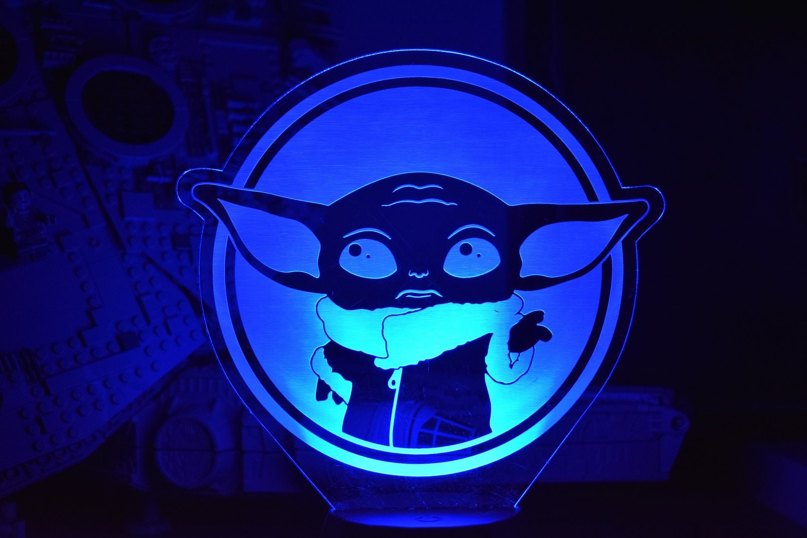 Baby Yoda LED sign perfect as a gift for a Mandalorian. Place Etsy