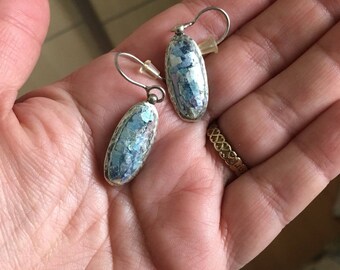 Silver earrings with Roman glass