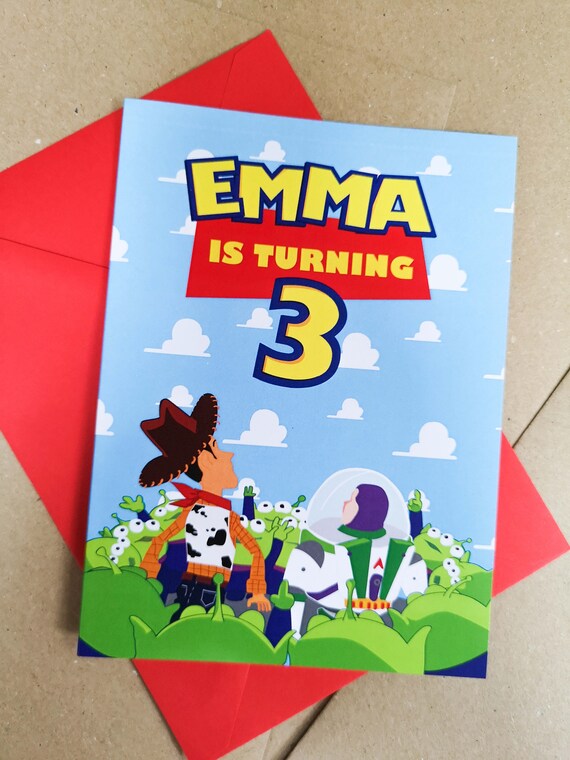 SIZE 77mm NEW ANY NAME AND AGE TOY STORY BIRTHDAY BADGE PERSONALISED