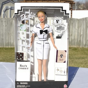 クリアファイル Barbie See`s candies Mattel 2001 Barbie Special Edition See's Candies Barbie| Rogue Toys