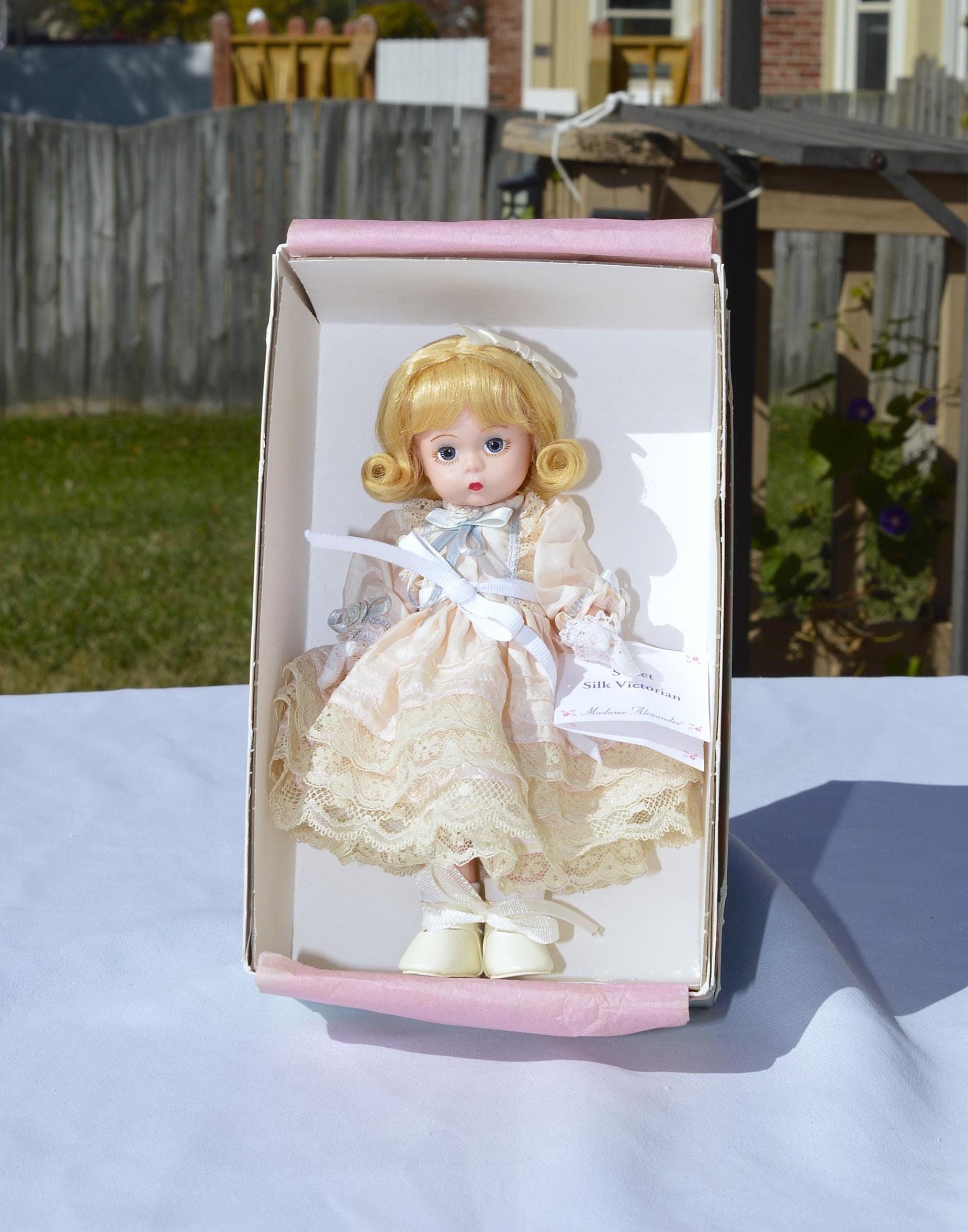 Madame Alexander Sweet Silk Victorian Doll 8 Inch 1999 25040