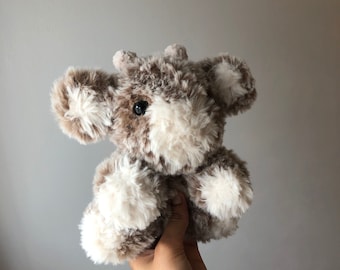 Fluffy mini highland cow - Sable, crochet cow, crochet highland cow, cow plushie, fluffy cow, crochet plushie, brown cow,Christmas gift