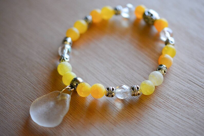 White Lake Erie Beach Glass Yellow Orange Crackle Agate Stone Clear Crystal Glass Durable Stretch Cord Bracelet Presque Isle Peninsula