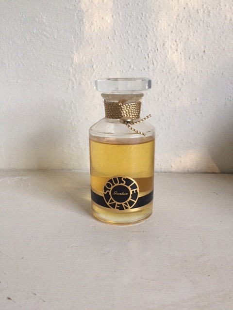 Sous le vent perfume sales