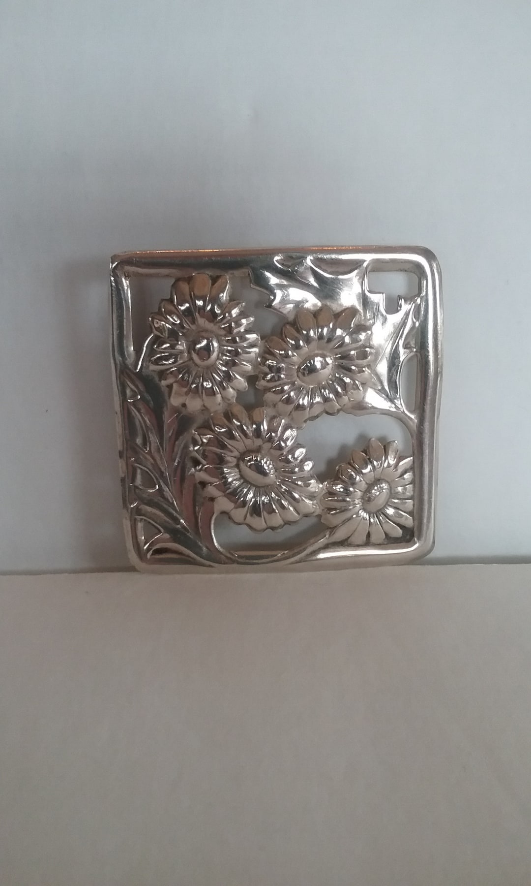 Brooch in “Flower Branch
