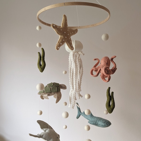 Ocean baby mobile, sea themed nursery, baby mobile with jellyfish, octopus crib mobile, dolphin cot mobile, sea life gift, baby gift