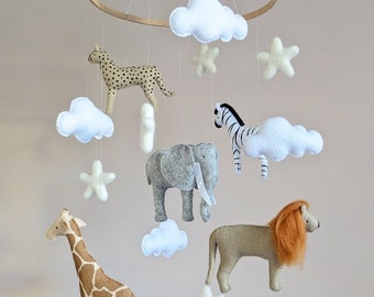 Safari baby mobile, jungle themed crib mobile for nursery, heirloom baby gift for babyshower, cot mobile with safari animals