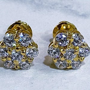 2カラット ラウンドカット VVS1/D モアッサナイト ダイヤモンド クラスター フローラル デザイン スタッド イヤリング 14K イエロー ゴールド仕上げ