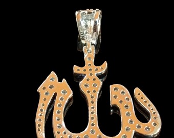 Ciondolo Allah Islamico Con Diamanti Simulati – Argento Placcato Oro Giallo 14K, 3 Carati