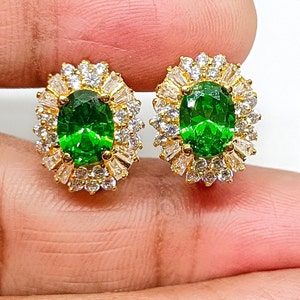 1.50カラット 模造オーバルカット エメラルド＆ダイヤモンド スタッド クリップオン イヤリング 14K イエローゴールドメッキ、エメラルドイヤリング、オーバルイヤリング