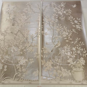Arte de Parede Chinoiserie – Pássaros e Flores Pintados à Mão em Folha Metálica Champanhe ML-25 | Mural Botânico Elegante
