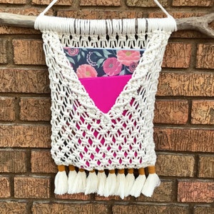DIY MACRAME POCKET Wall Hanging Photo Tutorial Pattern, Mail Center, Book and Letter Holder, Envelope, Learn to Macrame, Macrame Beginners image 9