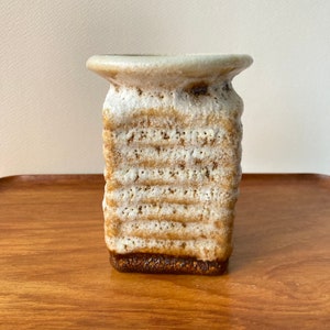 Small fat lava vase