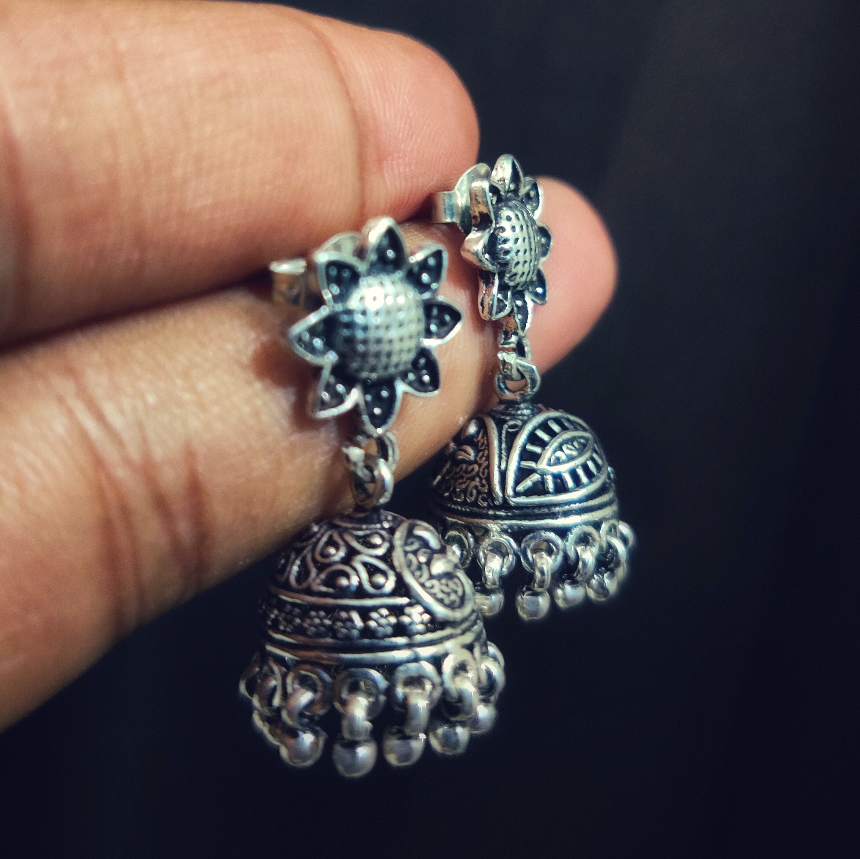Simple hotsell jhumka earrings