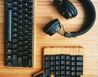 Eco-Luxury Handcrafted Bamboo Wooden Case - Oil Finished, Fits All 60% Keyboards (GH60/V60/Pok3r etc) - Version 1