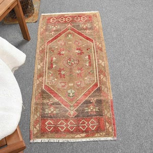 Turkish Rug, 47x102cm, Vintage Rug, Small Rug, Handwoven Rug, Bohemian Decor, Anatolian Rug, Brown Rug, Entry Rug, 2x3ft, Rustic Rug
