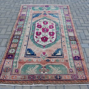 Vintage Turkish Rug, Anatolian Oushak Rug, 130x220cm, 4x7ft, Handwoven Carpet, Floral Design, Living Room Decor