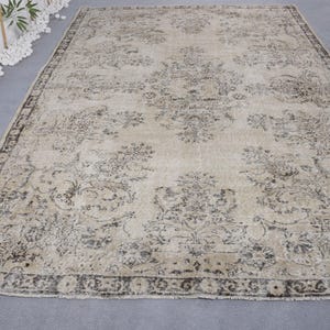 Vintage Turkish 7x10ft Area Rug, Beige and Gray, Ornate Floral Pattern, Classic Handmade Design