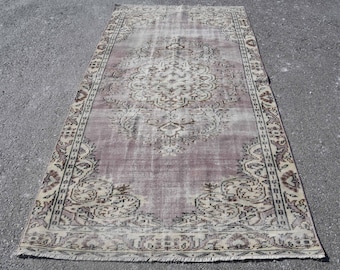 Vintage Turkish Area Rug 4.7x8.5 ft (142x260 cm), Beige Striped Oushak Rug