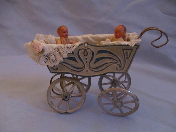 dollhouse baby carriage