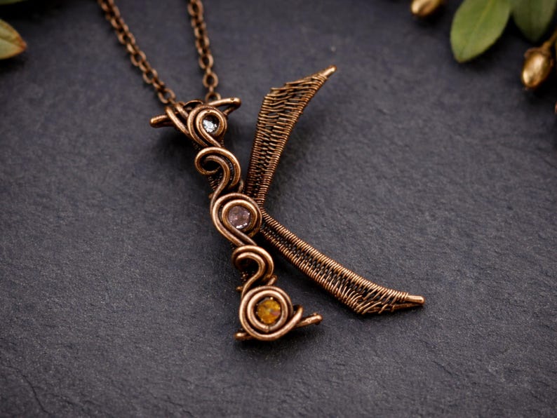 Tutorial de arte em arame para pingente com a letra K, padrão de tecelagem, joias DIY, confecção de joias com cristais, tecelagem, tutoriais de arte em arame imagem 2