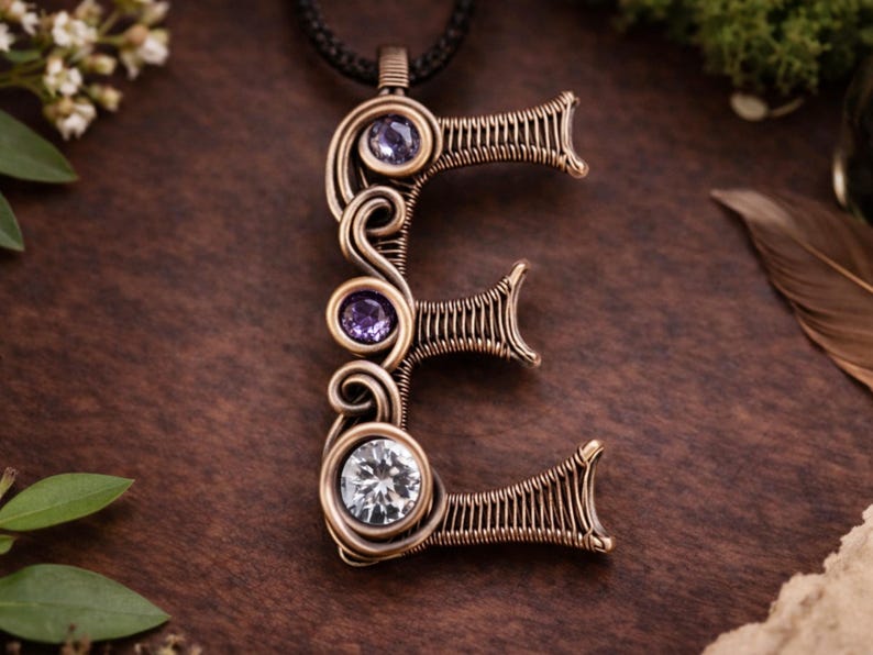 WireArtTutorials Letter E-hanger draadwikkel tutorial, weefpatroon, doe-het-zelf-sieraden, kristallen sieraden maken, weven, tutorials draadkunst afbeelding 2