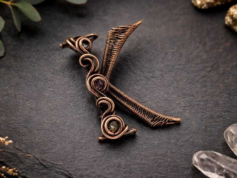 Tutorial de arte em arame para pingente com a letra K, padrão de tecelagem, joias DIY, confecção de joias com cristais, tecelagem, tutoriais de arte em arame imagem 3