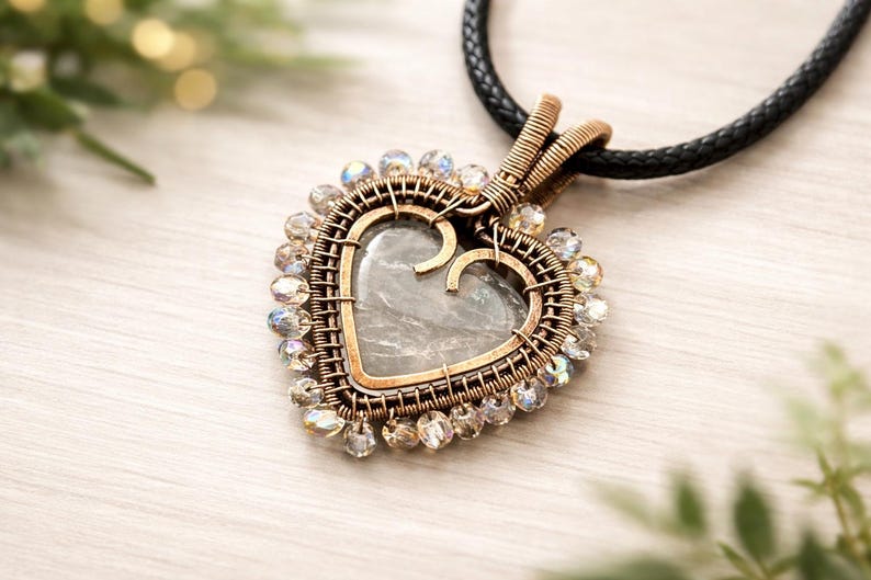 WireArtTutorials Timeless Heart pendant, wire wrap tutorial, cabochon setting, DIY jewelry making, weaving, step by step art jewellery image 3