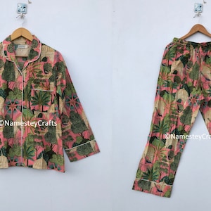 Hand Block Print Cotton Pajama Set: Women&#39;s Sleepwear