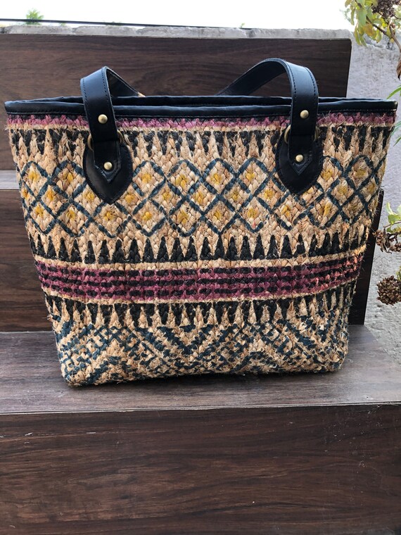 Buy ZEBCO BAGS Women's Tote Bag Ladies Jute Purse Handbag for  Office/College & Zipper Wallet with Free Tiffin Bag (Black Floral) Online  at Best Prices in India - JioMart.