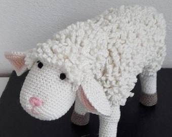 patron de mouton au crochet - mouton creche - mouton amigurumi  - mouton realiste - sheep crochet pattern - lamb crochet pattern -