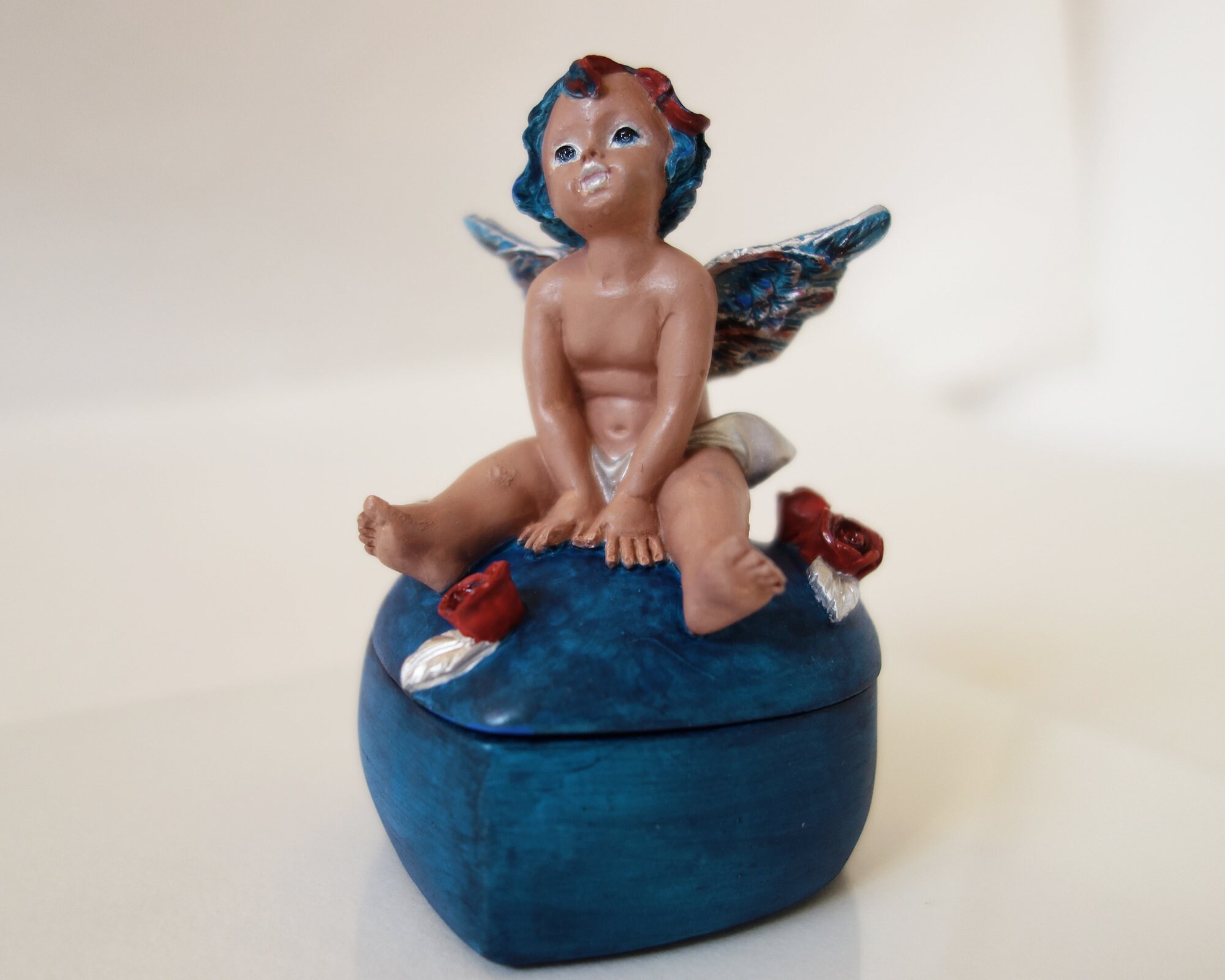 Ange Pop Cheri Alternatif Decor Art Design Moderne Petite Statue Coffret Cœur Bleu Contemporain Figu
