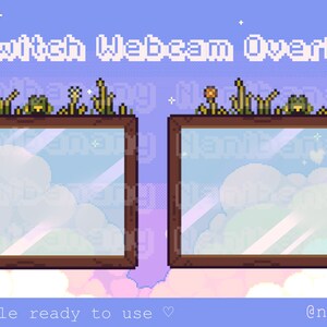 Op de afbeelding: Een Twitch webcam overlay in pixel art met een lichtblauwe lucht als achtergrond, witte wolken en twee bruine fotolijsten met een raamzicht. De lijsten zijn versierd met groen gras, gele bloemen en groene kikkers. De tekst "Twitch Webcam Overlay" staat bovenaan de afbeelding.