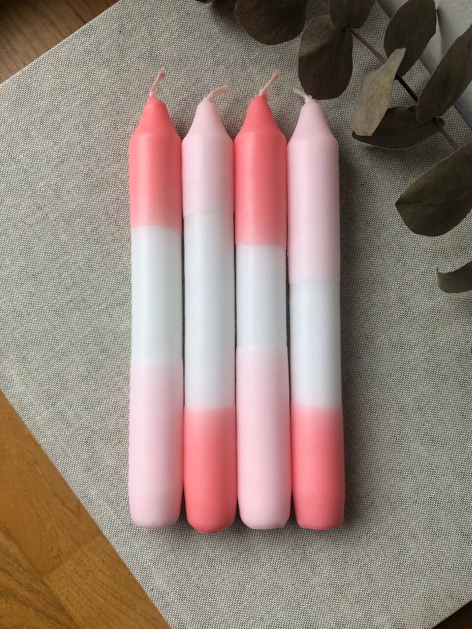 Set Di 6 Candele Dip Dye Lunghe 25 Cm - Colori Neon Gradient (Rosa, Lilla, Arancione, Turchese, Giallo) - Vegane, Fatte A Mano, Durata 13h - 2