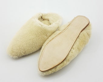 Furry Babouche Slipper- Natural Ivory White -handmade traditional Slippers Moroccan babouche -100% Natural leather and Furry.