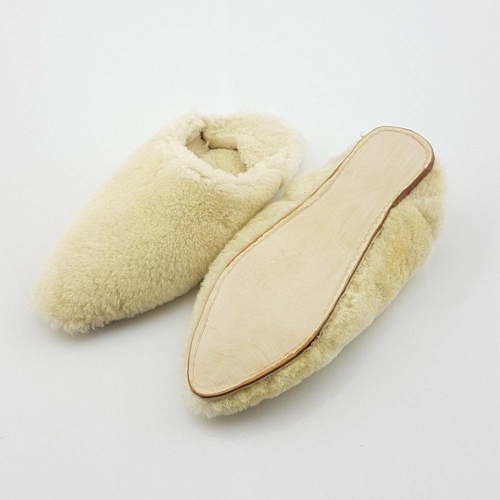 Handmade Moroccan Babouche Slippers: Natural Leather & White Wool Fur