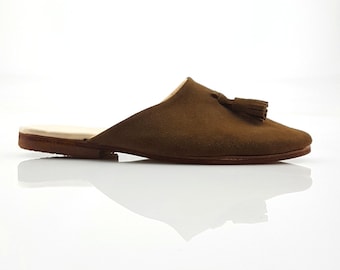 Handmade Moroccan Leather Slippers: Dark Clay Camel Fur, Women's Slide