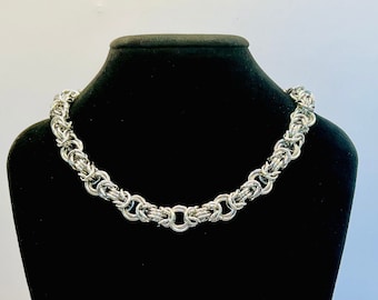 Möbius byzantinische Halskette, Edelstahl Punk Gothic Choker, große Kette, Möbius byzantinische Kette