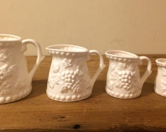 Vintage Ceramic Grapevine measuring cups