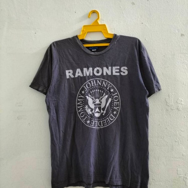 Vintage 90s Ramones Punk Rock Hey Ho Let's Go Tee/glamrock/punkrock/rockband/90sbandtee/poppunk