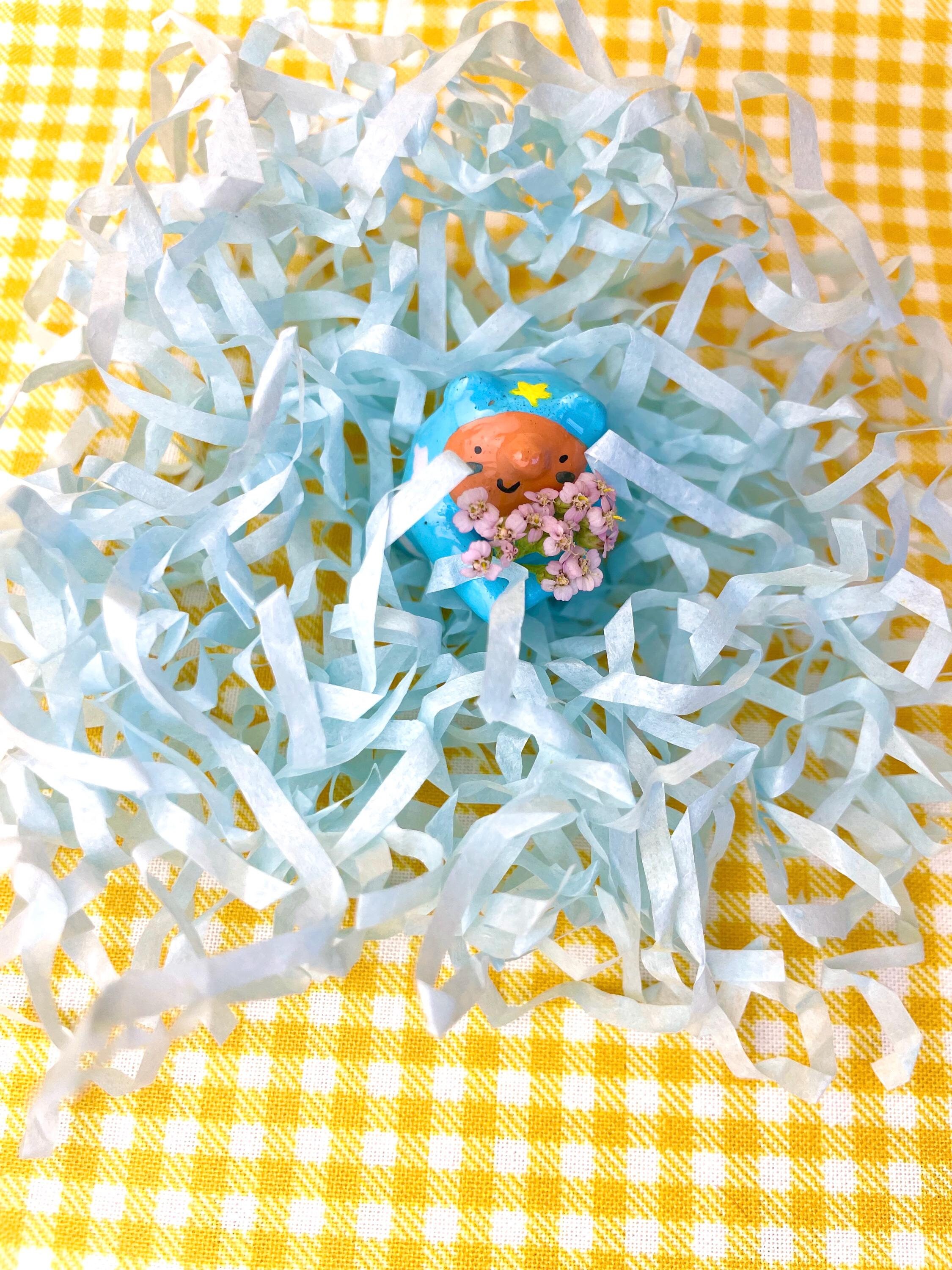 Portafiori in argilla essiccata all'aria - Cloudy Boy - Sleepy Boy - bambino in pigiama - mini creatura carina - regalo per la festa della mamma, regalo per la mamma