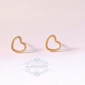 Kleine Herz Ohrstecker, Valentinstag Schmuck, süße Ohrringe, romantisches Geschenk,  Liebe Schmuck, Gold Herzen, Geschenk für Freundin TO064