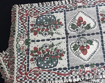 Placemats, Set of 4 Woven Place Mats with Strawberries, 70's Country Kitchen, Farmhouse Decor
