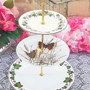 Elegant 3-Tier Butterfly & Ivy Cake Stand: Dessert Tray for Weddings, Tea Parties, Special Occasions