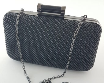 Jessica McClintock Black Beaded Clamshell Shoulder Purse Converts to Clutch