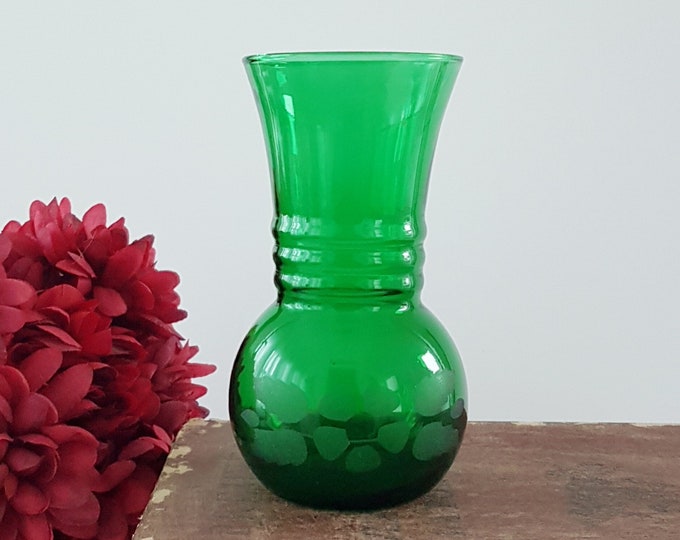 Anchor Hocking Forest Green Glass Vase with Etching