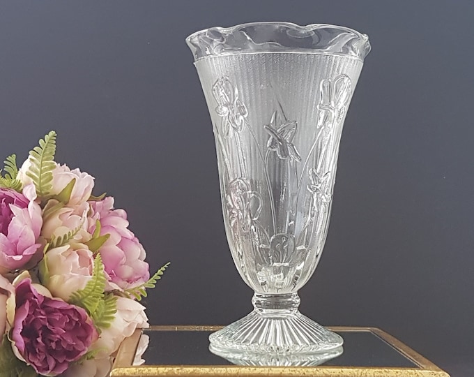 Jeannette Glass Iris and Herringbone Clear Depression Glass Vase
