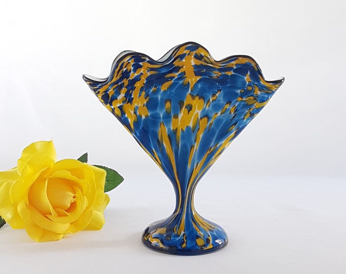 Franz Welz Art Deco Fan Vase in Yellow and Blue, Czech Bohemian Glass, 1930s